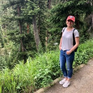 Meet your Posher, Simoné